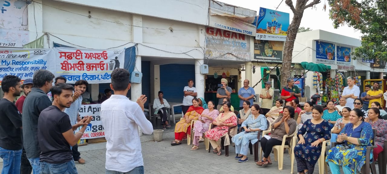 The municipal corporation organized a street play for awareness about waste management